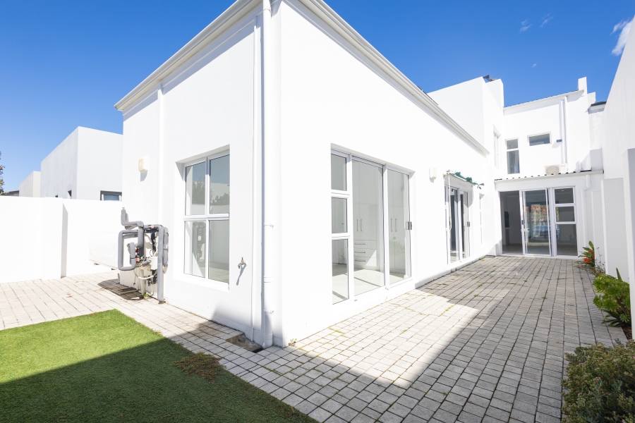 4 Bedroom Property for Sale in Sagewood Western Cape